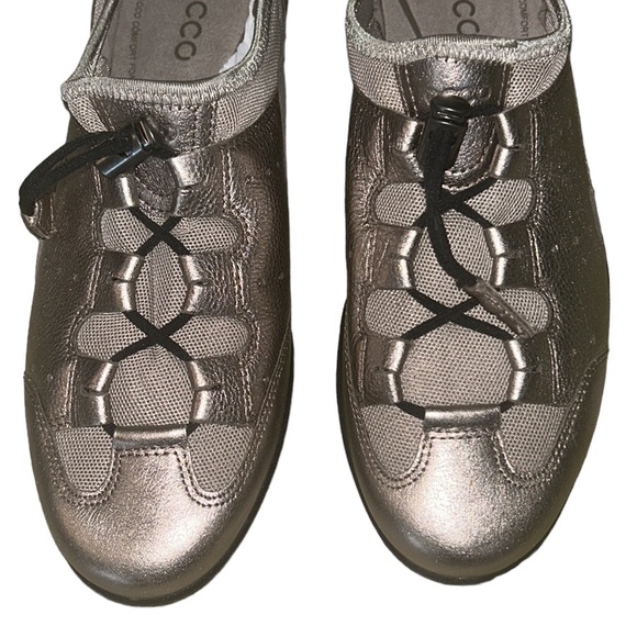 ECCO Bluma Metallic Bronze Toggle Comfort Low Top Sneakers Flats - 38 / 7 - 7.5 - Picture 8 of 16